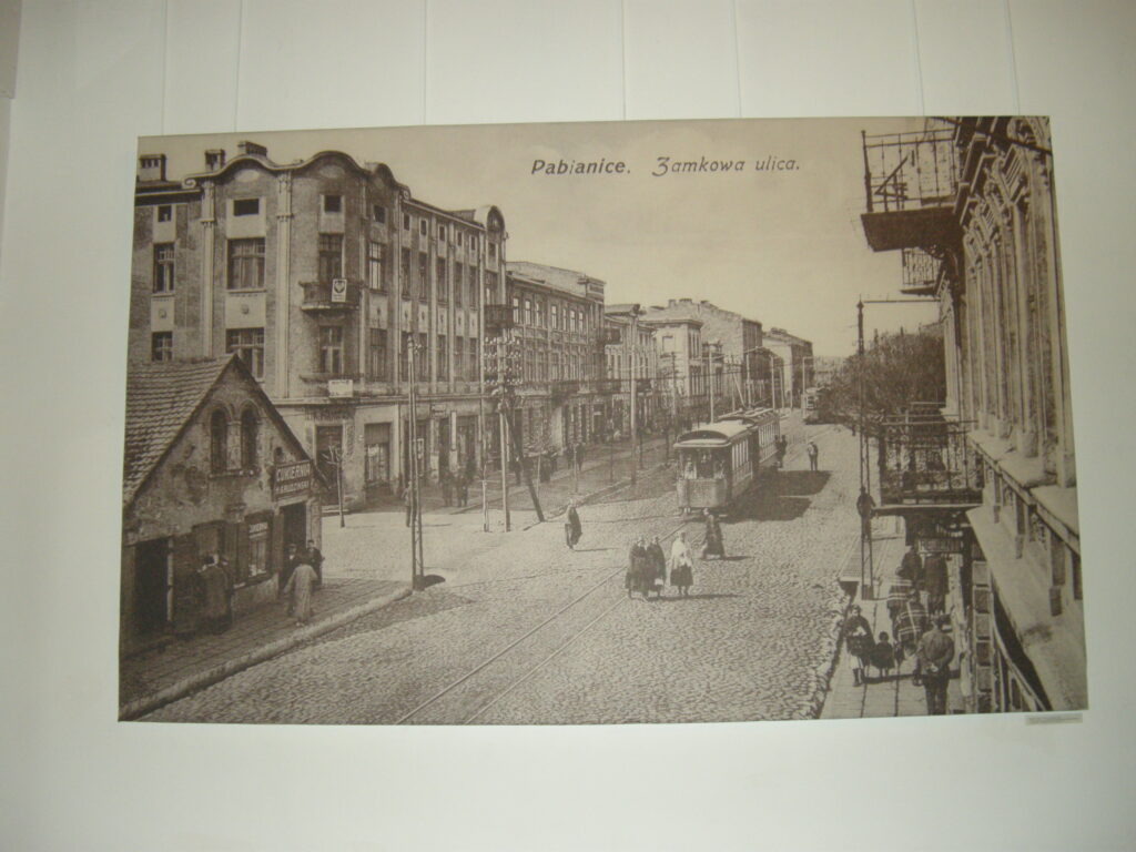 Plansza - pocztówka z tramwajem