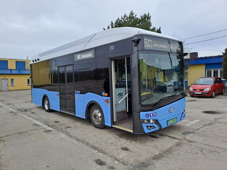 Autobus elektryczny Solaris w zajezdni MZK Pabianice