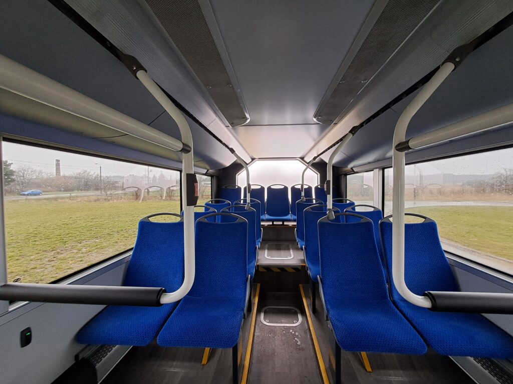 Wnętrze autobusu Solaris Urbino 9 LE electric