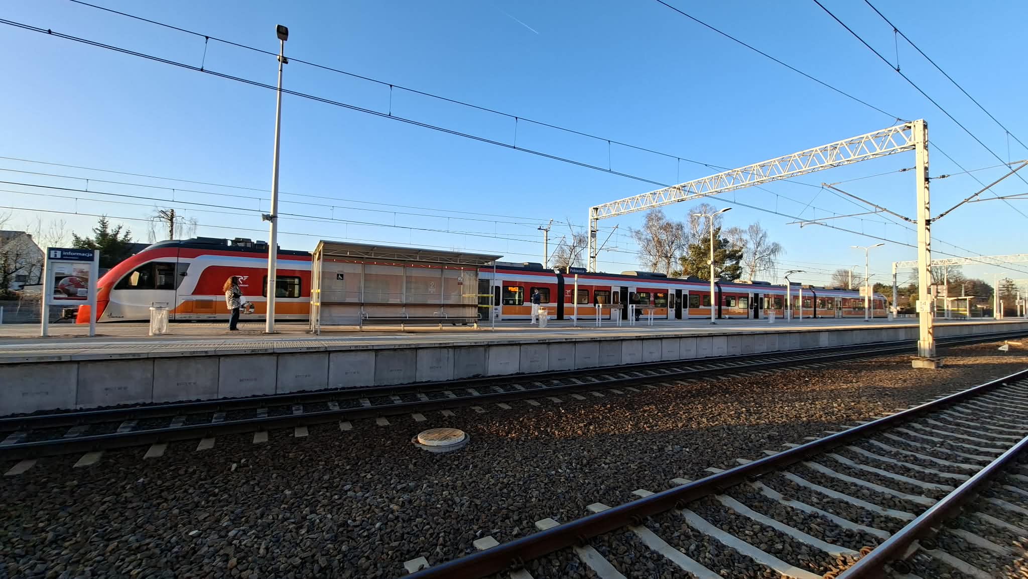 Pociąg na stacji PKP Pabianice